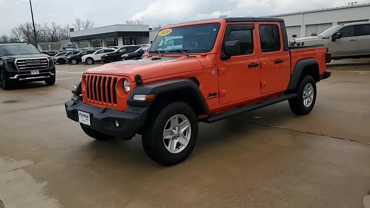 2020 Jeep Gladiator — interior view
